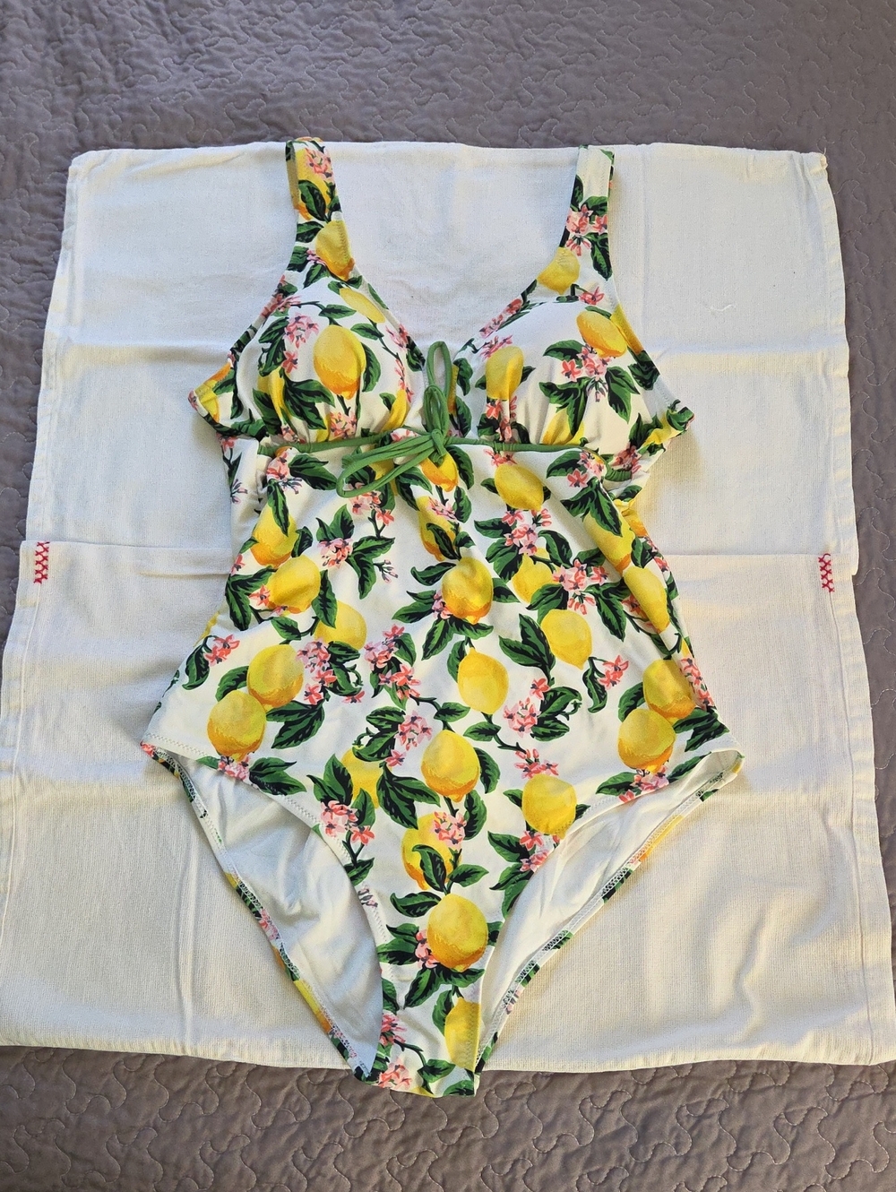 Women's Lemon Print One-Piece Swimsuit - White & Yellow